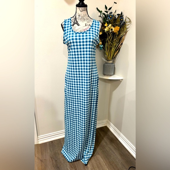 LuLaRoe Blue and White checkered Scoop Neck Cap Sleeve Maxi Dress size Medium - Picture 1 of 7